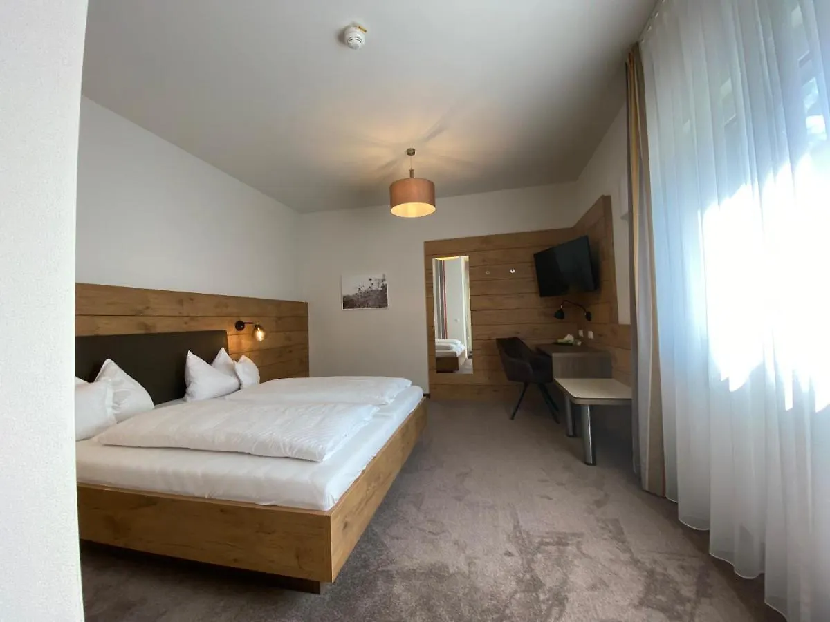 Hotel-Pension Scharl Am Maibaum Eitting