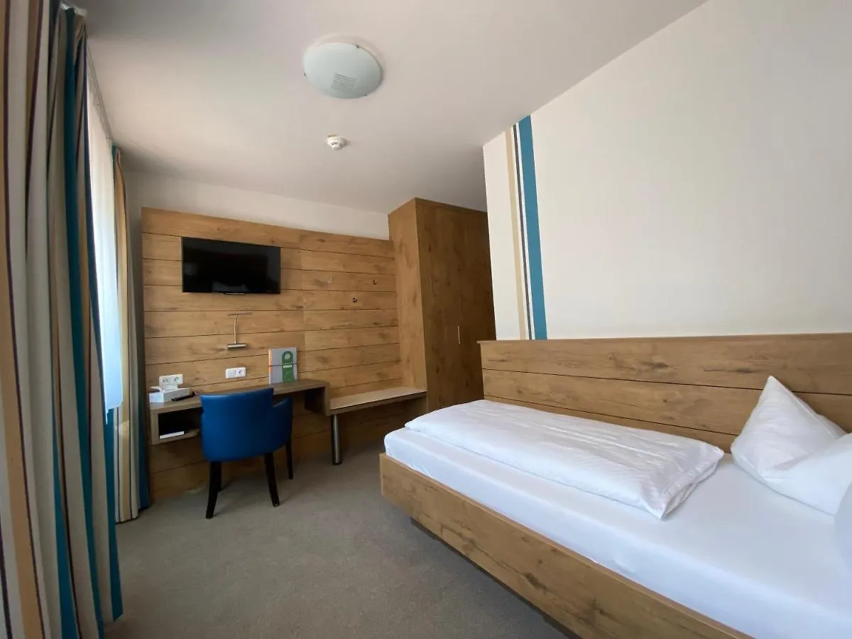 Hotel-Pension Scharl Am Maibaum Eitting 3*,  Germany