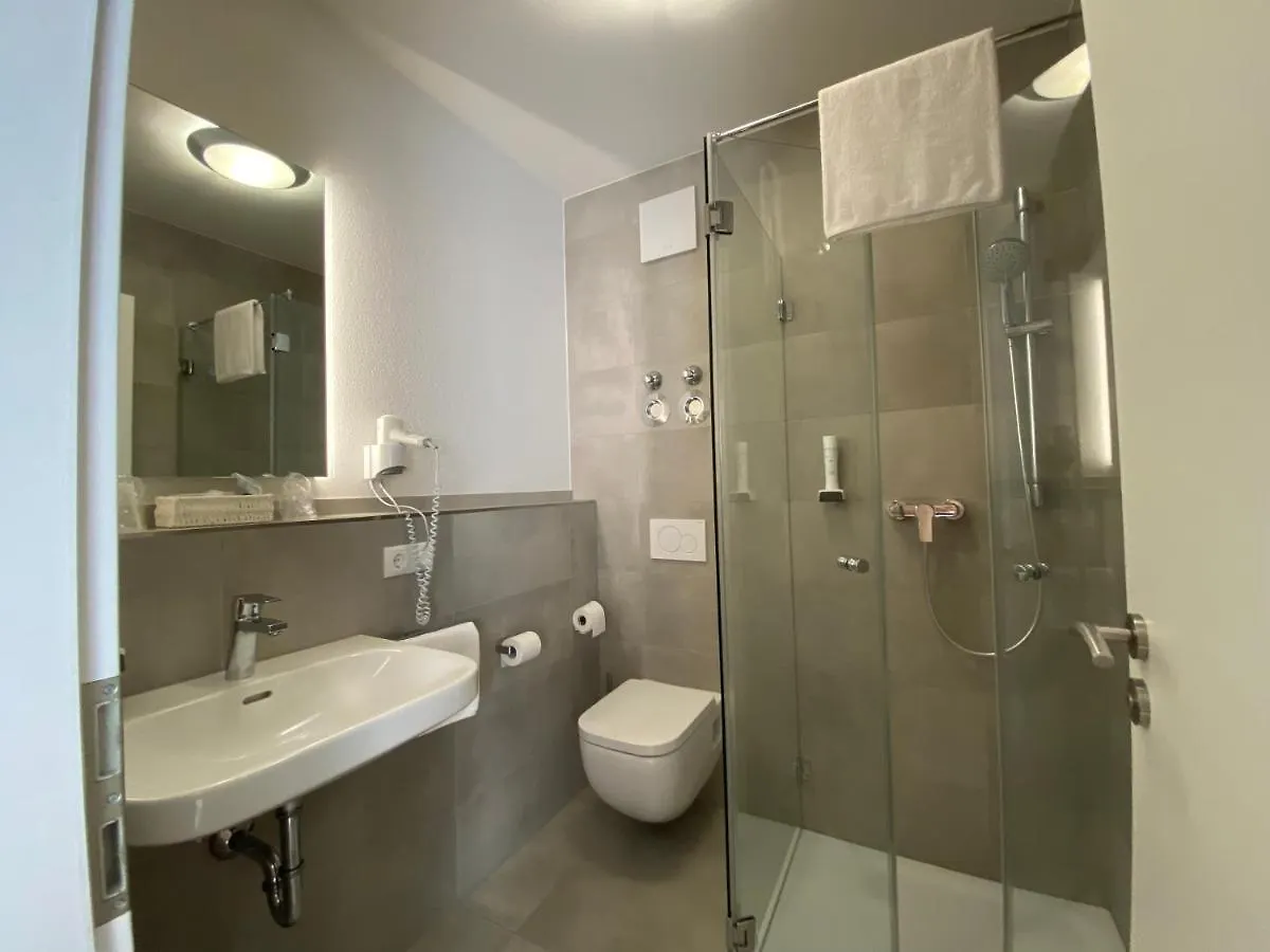 *** Hotel Hotel-Pension Scharl Am Maibaum Eitting Germany