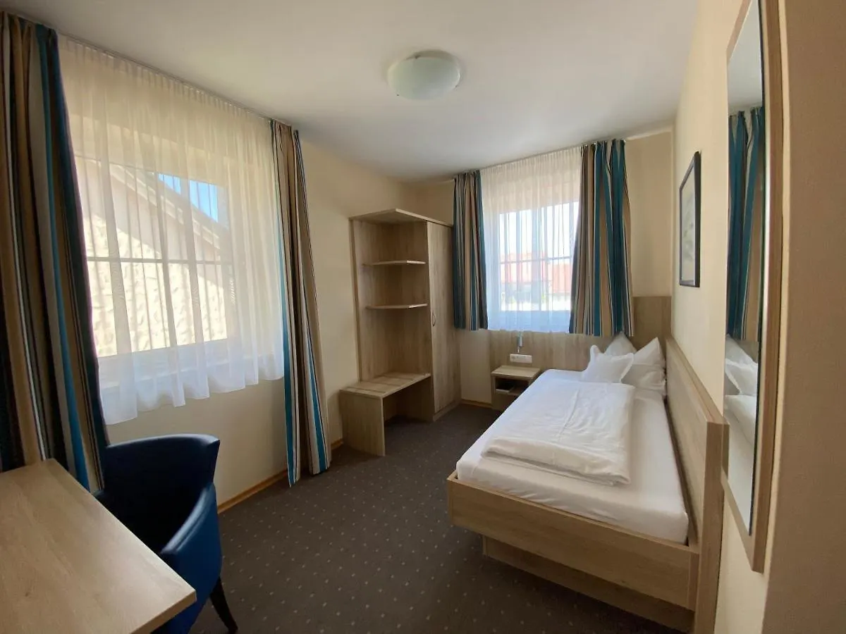 Hotel Hotel-Pension Scharl Am Maibaum Eitting